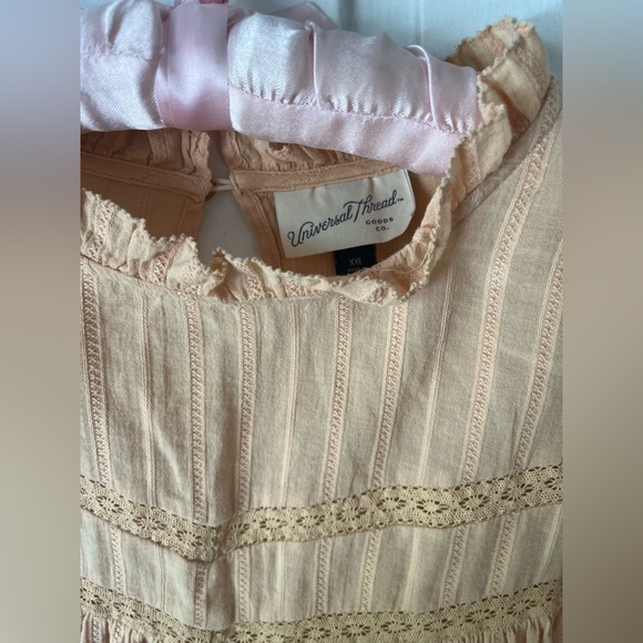 Universal Thread flowy Top - Picture 4 of 5